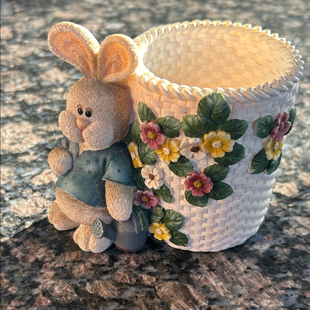 ARTISIAN FLAIR INC. CARRIOT CREW COLLECTION HAND PAINTED FIGURINE